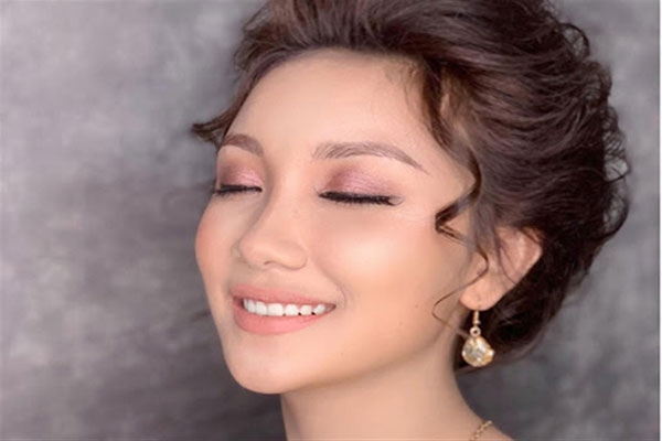 Dịch vụ make up chuyên nghiệp tại nhà Phú Yên 