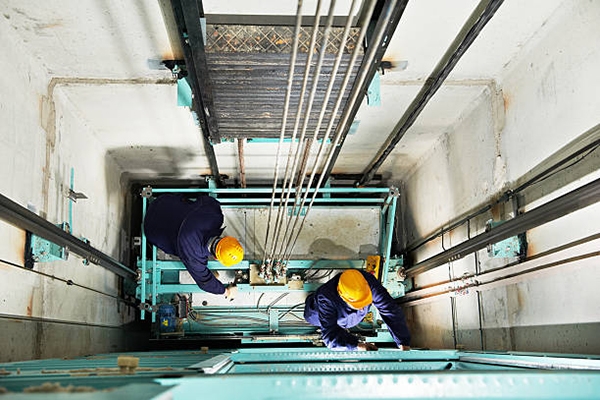 Dịch vụ sửa chữa thang máy chuyên nghiệp, nhanh gọn tại Phú Yên