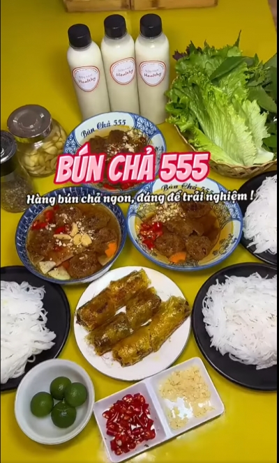 Quảng cáo facebook, quản trị fanpage cho lĩnh vực cửa hàng ăn uống - Bún Chả 555 Liên